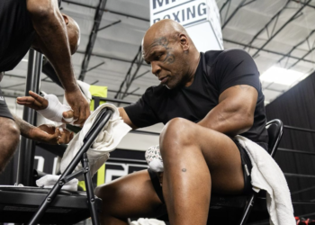 Mike Tyson vs Jake Paul: quando e dove vedere il match del secolo
