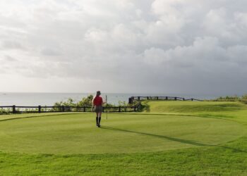 Sexy, talentuosa e virale: la nuova icona del golf