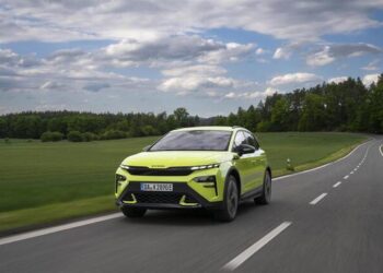 Skoda Elroq RS: debutta il SUV elettrico compatto più sportivo della gamma