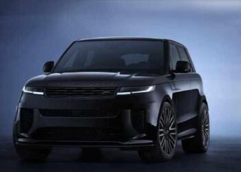 Nera come la notte, potente come una supercar: ecco la nuova Sport SV Black