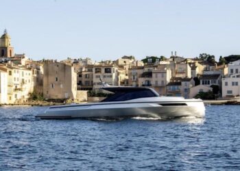 Santasevera 52: il nuovo open cruiser italiano tra design di lusso e versatilità mediterranea