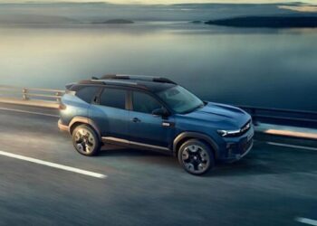 Viaggi in famiglia? Ecco il SUV con cui non dovrai mai scegliere tra passeggeri e bagagli