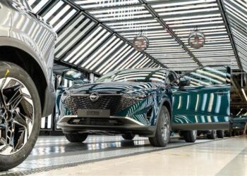 Qashqai si reinventa: Nissan lancia l’ibrido che non devi mai ricaricare