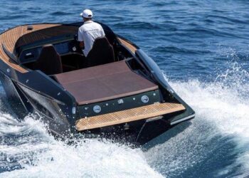 Frauscher x Porsche conquista Monaco: la barca elettrica più veloce di sempre