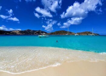 Le Isole Vergini Britanniche premiate tra le migliori destinazioni al mondo ai World’s Best Awards 2025