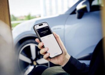 Porsche alza l’asticella: la nuova Macan elettrica è un salto nel futuro