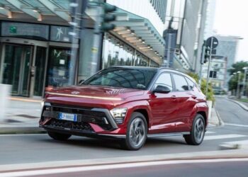 Hyundai KONA MY2026: più potenza, stessa convenienza