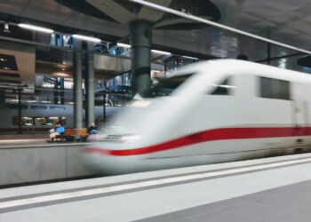 Ritardi in aumento sull’Alta Velocità, viaggi Roma–Milano fino a 5 ore