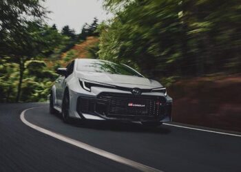 Toyota GR Corolla 2025: debutto in Giappone per la nuova versione evoluta