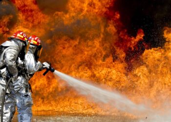 Incidente aereo nel Michigan: tre morti nello schianto di un velivolo leggero a Bath Township