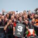 Incredibile a Phillip Island: Aprilia firma la 300ª vittoria tra emozioni e colpi di scena