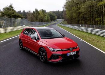 Volkswagen celebra 50 anni di GTI con la nuova Golf GTI Edition 50: la più potente di sempre