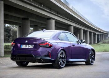 BMW aggiorna la gamma per l’autunno 2025: più potenza, meno consumi e novità tecnologiche