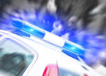 Non si ferma all’alt e scappa: il folle inseguimento si conclude con quattro feriti