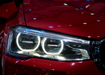 BMW rivoluziona i motori green: arriva il biocarburante HVO100