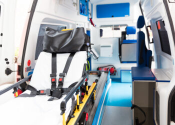 Tragedia sullo scuolabus: 12 bambini perdono la vita nello schianto con un camion