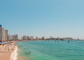 Orrore in spiaggia: trovate cinque teste decapitate in Ecuador