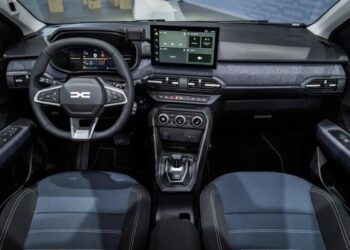 Dacia Sandero e Stepway si rifanno il look: ecco tutte le novità dentro l’abitacolo