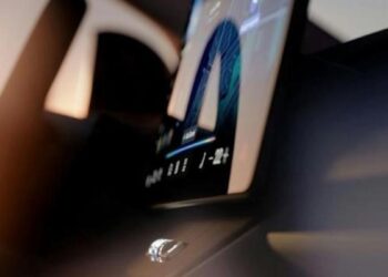 Parla, ascolta e guida: scopri l’incredibile Volvo EX60 elettrica