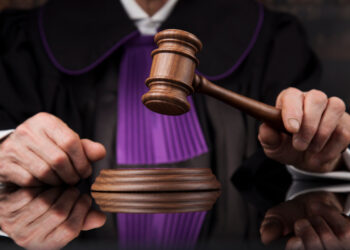 Tesla perde la causa sull’Autopilot: maxi risarcimento da 243 milioni di dollari