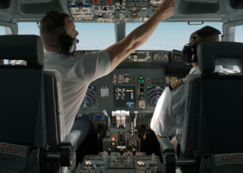 Fumo in cabina, panico sul volo Air France: atterraggio d’emergenza a Venezia