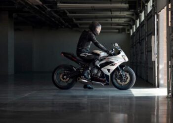 Triumph Daytona 660 MY26: la sportiva di media cilindrata si rinnova con più tecnologia e prestazioni