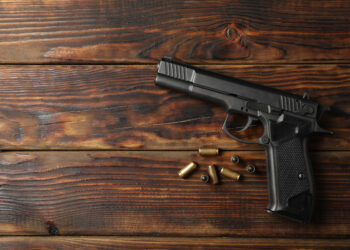 Spari contro il cugino dopo una lite per un motorino, arrestato 19enne