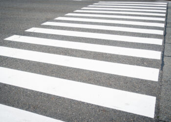 Incidente a Milano: 19enne investito da un suv mentre attraversa sulle strisce