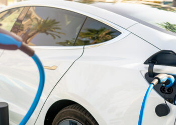 Pechino dice stop alle maniglie elettriche: cosa è successo davvero nell’incidente della Xiaomi SU7