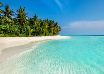 Vacanze alle Maldive nel caos: voli cancellati e prezzi alle stelle