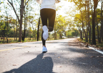 Correre a digiuno fa davvero bruciare più grassi? Ecco la risposta
