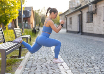 Il segreto per glutei e gambe forti passa da questo esercizio