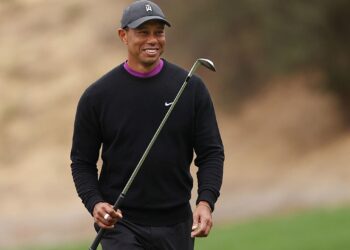 Tiger Woods torna a swingare e sorprende tutti: il video riaccende il sogno del ritorno